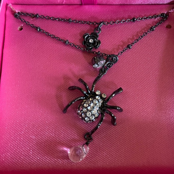 Betsey Johnson Spider Necklace - Picture 3 of 6
